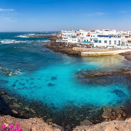 Apartamento Atico con vistas unicas lobos y lanzarote