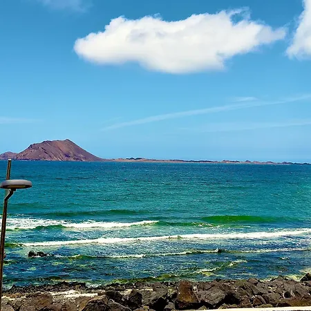 Atico Con Vistas Unicas Lobos Y Lanzarote Apartman Corralejo